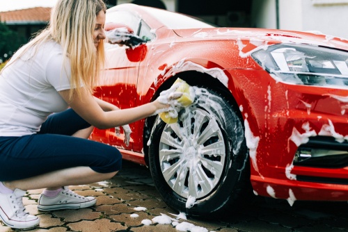 Pavasara tīrīšana Tavam auto – kas jāzina?