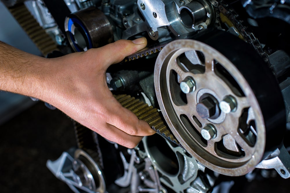 Zobsiksnas maiņa – Kad ir pienācis laiks mainīt zobsiksnu tavam auto?